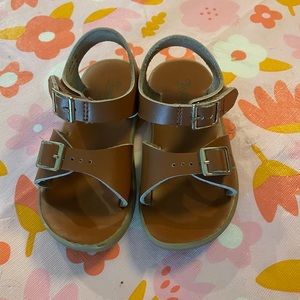 Footmates Tide waterproof Sandal size 8